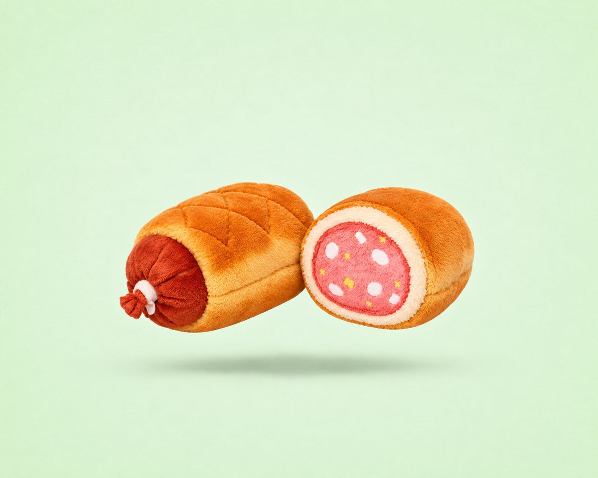 Le Bouchonné, jouet pour chien en peluche en forme de saucisson brioché lyonnais, packshot French Bandit