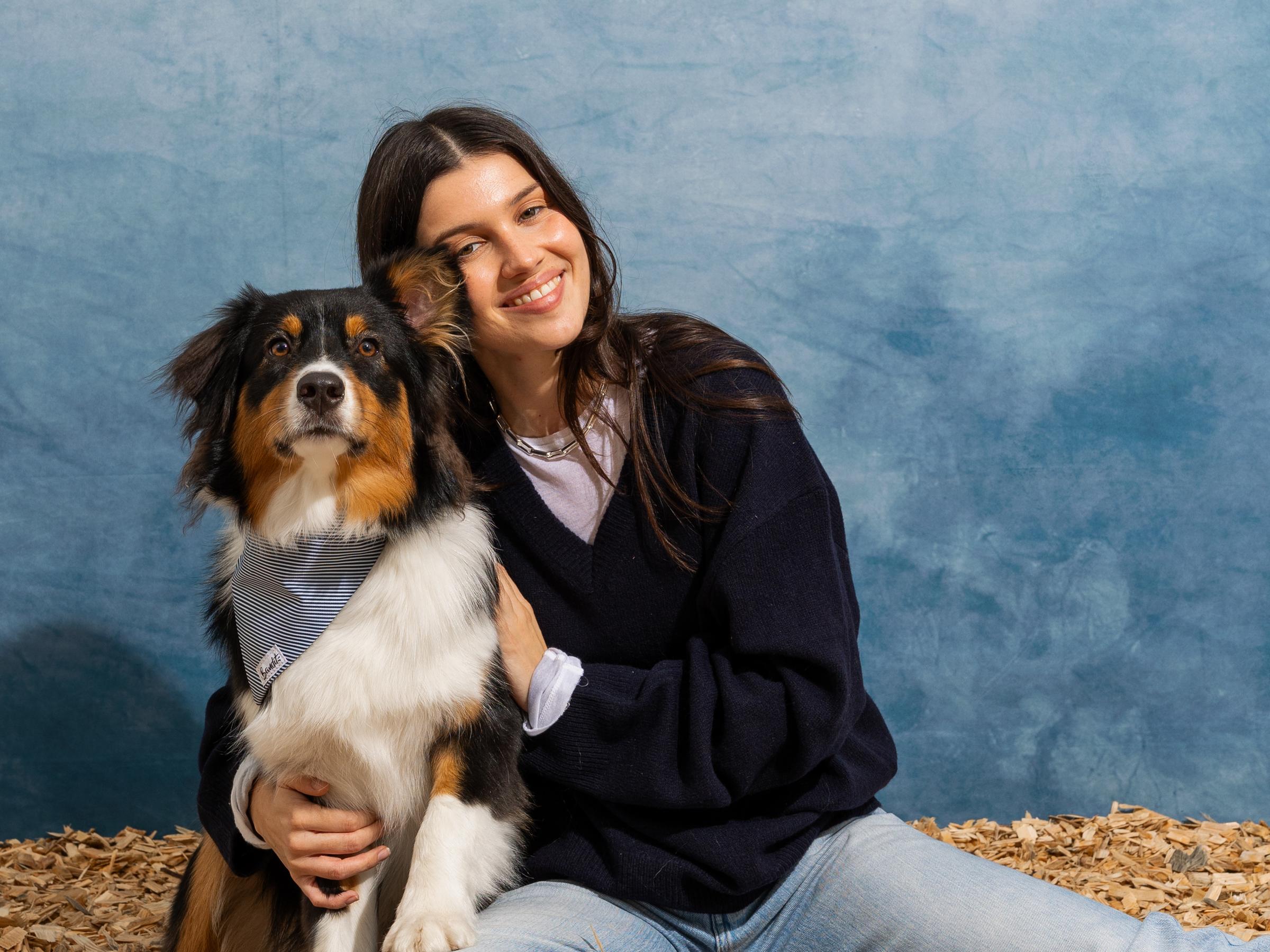 Pañuelo para perro con rayas azules y blancas