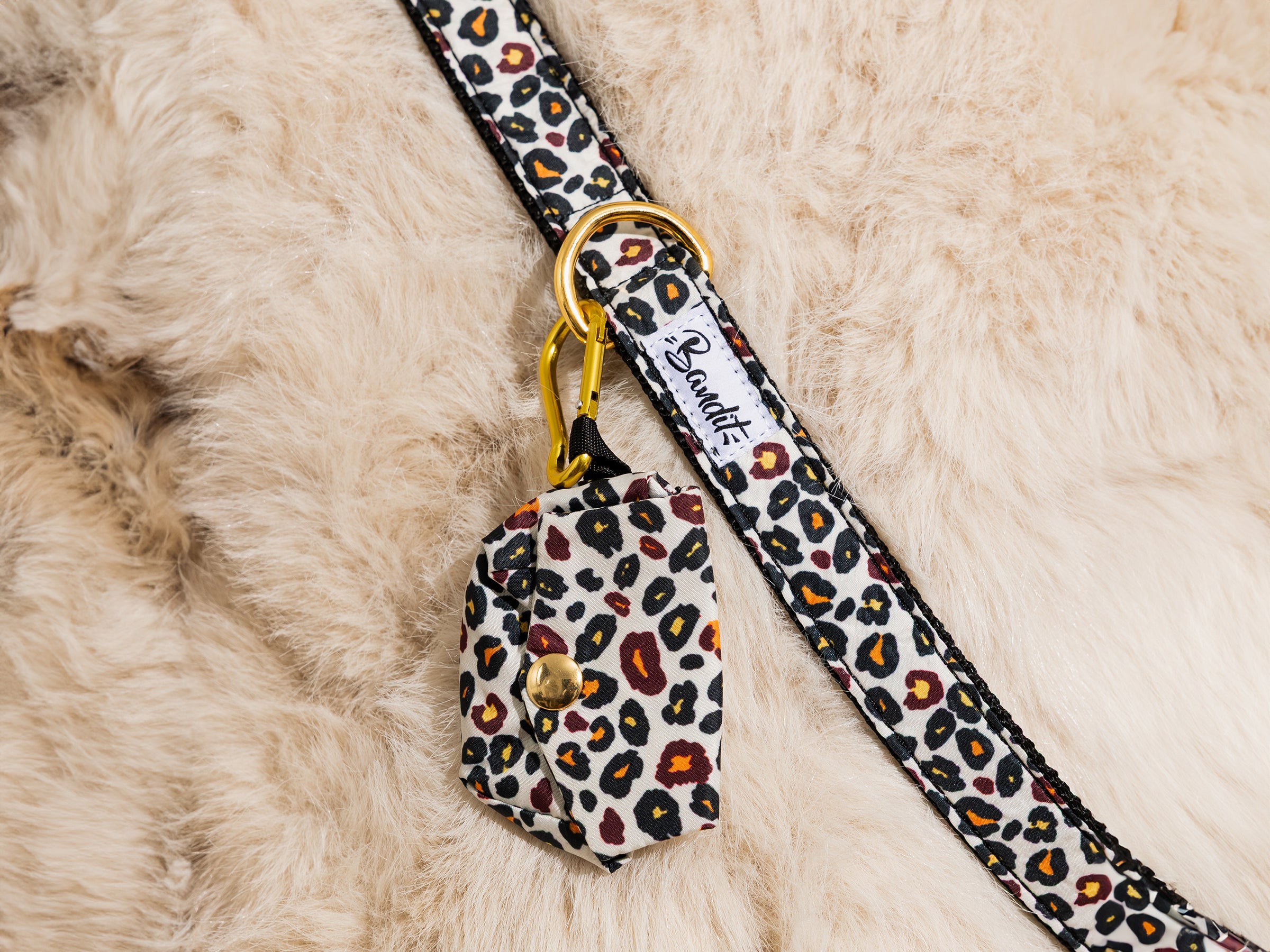 Pochette pour sacs à crottes léopard