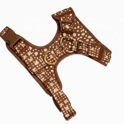 Harnais pour chien motif Faon (pois beige sur fond marron) Essentiel French Bandit, vue produit sur fond blanc