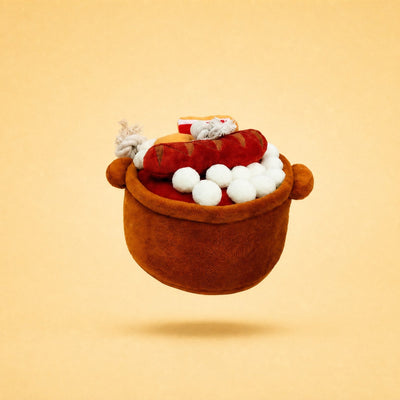 Le Cassou'Bandit, jouet pour chien en peluche en forme de cassoulet, packshot French Bandit