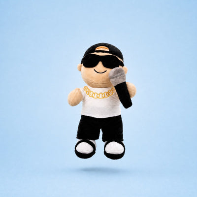Le B, jouet pour chien en peluche personnage rappeur marseillais, packshot French Bandit