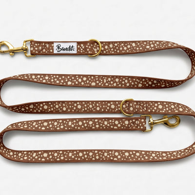Laisse pour chien motif Faon (pois beige sur fond marron) French Bandit, vue produit sur fond blanc